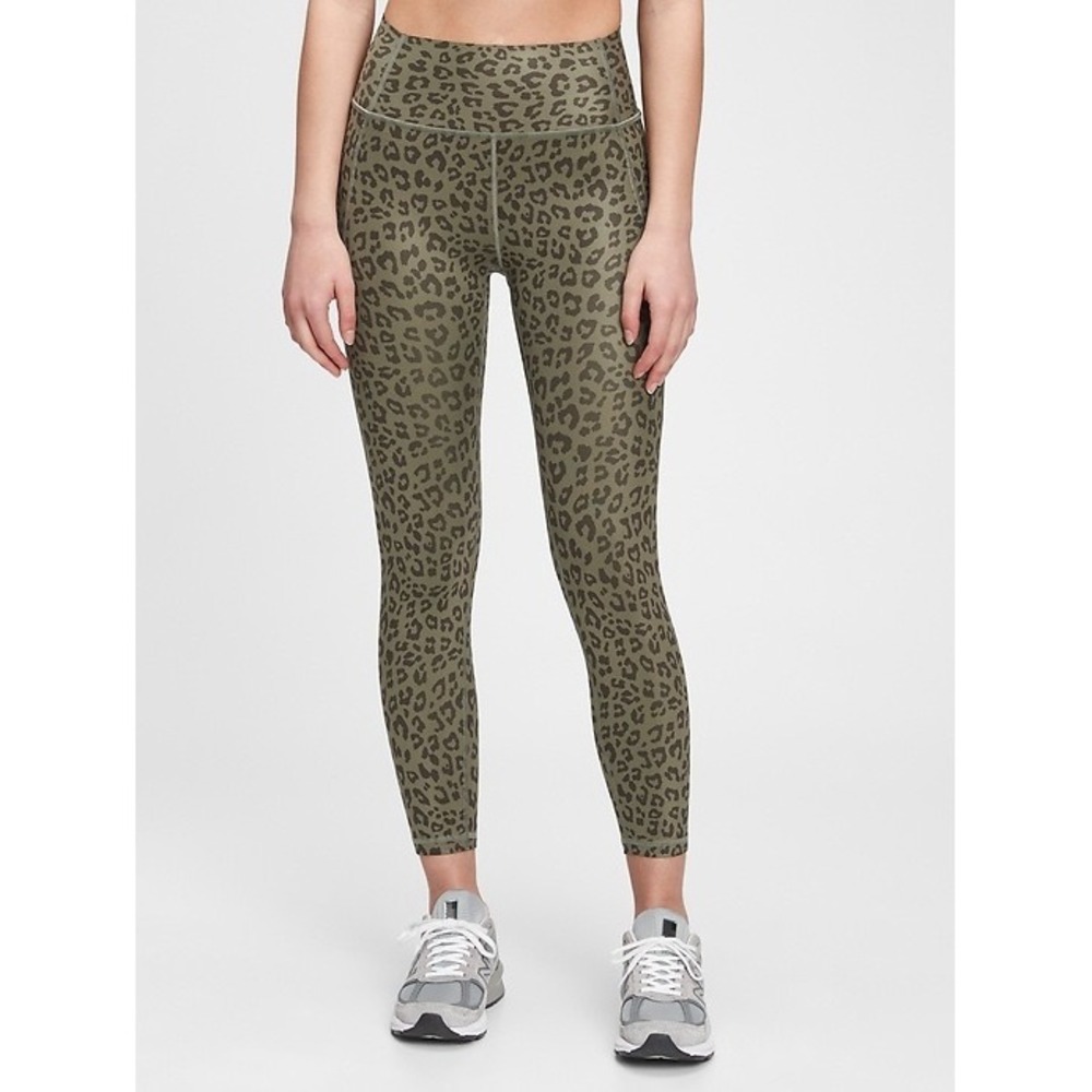 GapFit High Rise Print Pocket 7/8 Leggings in Sculpt Revolution Green Leopard SP